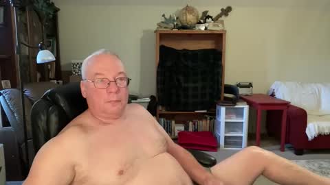 bustyballs100 online show from 17, 11, 2025