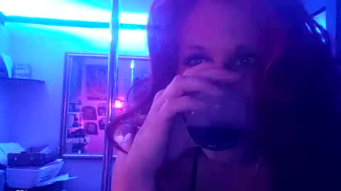 Snapshot of busybee83 chatting on 3, 2, 2025 busybee83 online show from 3, 2, 2025