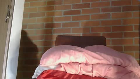 Mary  online show from 25, 2, 2025