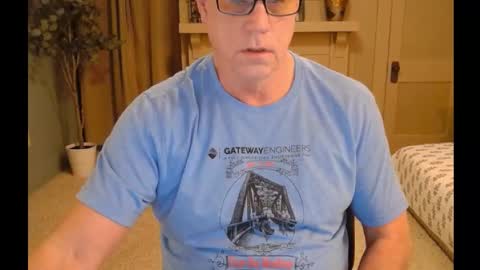 Snapshot of buttnakedfun954737 chatting on 2, 2, 2025 Miles online show from 2, 2, 2025