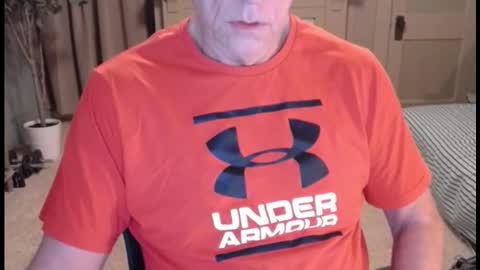 Snapshot of buttnakedfun954737 chatting on 17, 1, 2026 Miles online show from 17, 1, 2026