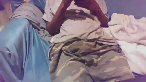 Snapshot of buzsy chatting on 8, 12, 2024 Buzsy online show from 8, 12, 2024