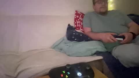 buzzndizzy online show from 18, 12, 2025