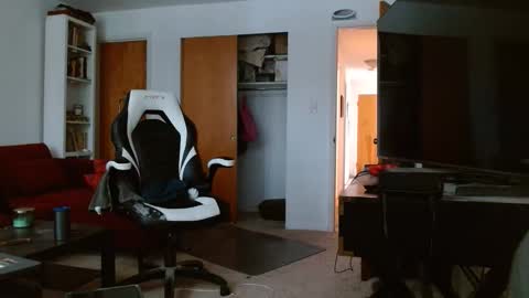 bwall1425 online show from 5, 2, 2026