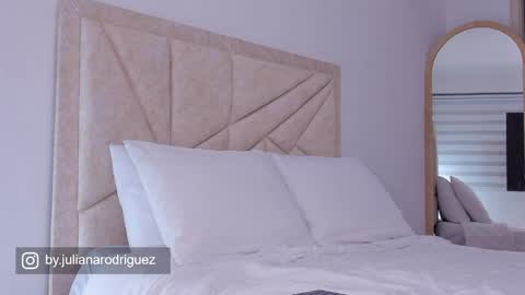    online show from 9, 4, 2026