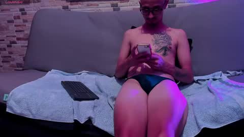 Snapshot of c_ooll01 chatting on 21, 4, 2026 Alexis Eric - Independent Model online show from 21, 4, 2026