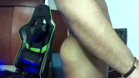 Snapshot of caballerozodi chatting on 8, 11, 2025 caballerozodi online show from 8, 11, 2025