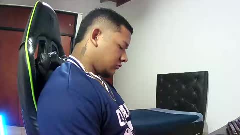 Snapshot of caballerozodi chatting on 12, 11, 2025 caballerozodi online show from 12, 11, 2025