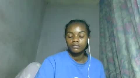 Snapshot of caella98 chatting on 29, 4, 2026 caella98 online show from 29, 4, 2026