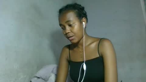 Snapshot of caella98 chatting on 30, 4, 2026 caella98 online show from 30, 4, 2026
