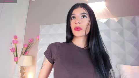 Snapshot of caitlyncouper chatting on 3, 2, 2025 Caitlyn online show from 3, 2, 2025