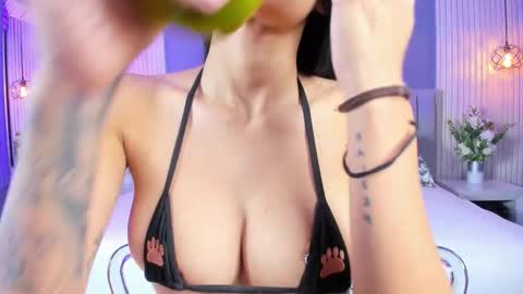 Caitlyn  online show from 14, 10, 2025