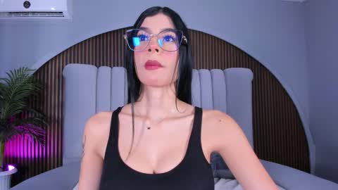 Caitlyn  online show from 5, 12, 2025