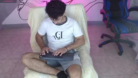 Snapshot of caius_bigcock1 chatting on 13, 5, 2026 caius online show from 13, 5, 2026