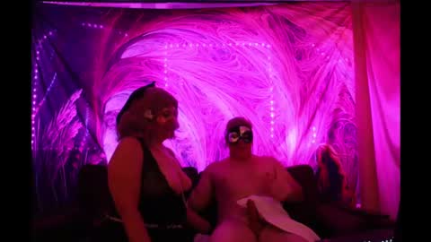 Snapshot of cakexcake chatting on 8, 2, 2025 CakeXCake online show from 8, 2, 2025