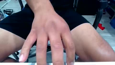 Snapshot of caliexotic4200 chatting on 23, 3, 2026 Come and play online show from 23, 3, 2026