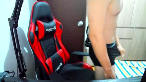 Snapshot of calihotcaliente27 chatting on 10, 1, 2025 calihotcaliente27 online show from 10, 1, 2025