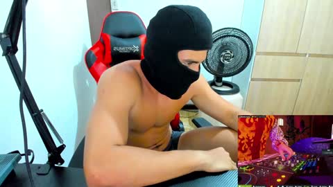 Snapshot of calihotcaliente27 chatting on 29, 1, 2025 calihotcaliente27 online show from 29, 1, 2025