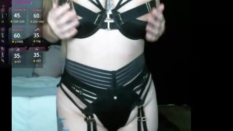 calistarayne online show from 25, 7, 2026