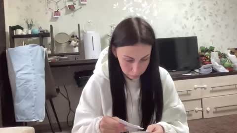 Anna online show from 8, 4, 2026