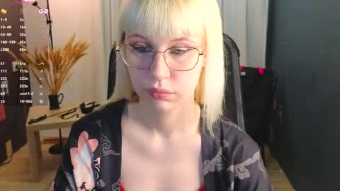 Snapshot of call_me_heaven chatting on 17, 5, 2026 Good girl Ann online show from 17, 5, 2026