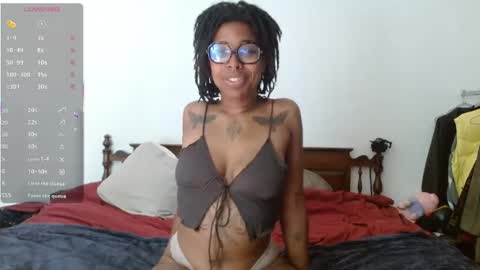 Snapshot of call_me_hedone chatting on 28, 5, 2026 Hedone online show from 28, 5, 2026