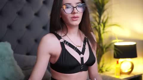  Callie  online show from 16, 2, 2026