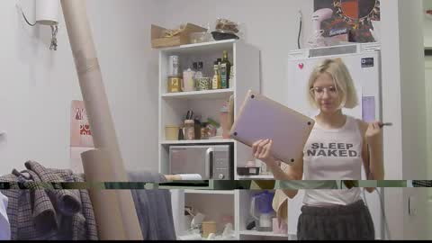 Snapshot of calvia_farey chatting on 18, 11, 2025 calvia_farey online show from 18, 11, 2025