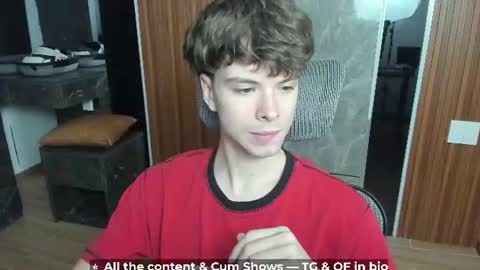 Snapshot of calvin_loves_you chatting on 20, 6, 2026 Hey I am Calvin online show from 20, 6, 2026