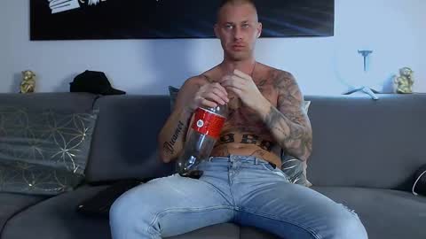 Calvin  online show from 20, 1, 2025