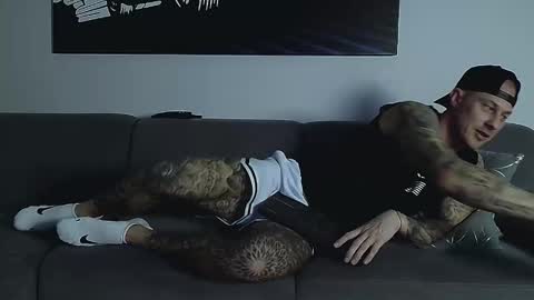 Calvin  online show from 5, 11, 2025