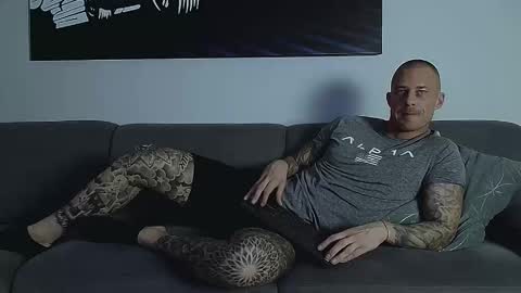 Calvin  online show from 27, 11, 2025