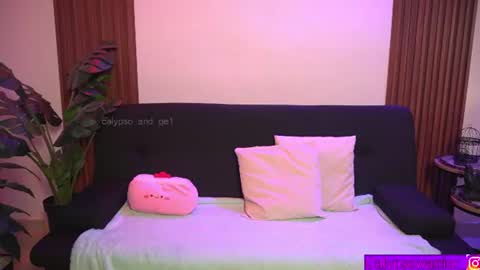 Snapshot of calypso_and_ge1 chatting on 18, 6, 2026 Calypso and Kayla online show from 18, 6, 2026