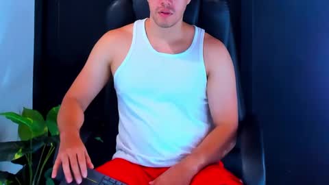 camara110 online show from 2, 1, 2025