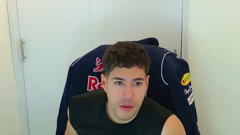 Snapshot of camara110 chatting on 14, 12, 2025 camara110 online show from 14, 12, 2025