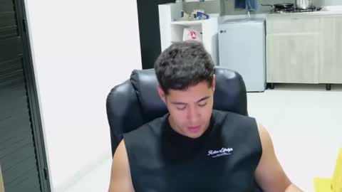 Snapshot of camara110 chatting on 25, 2, 2026 camara110 online show from 25, 2, 2026