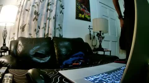 Chillaxin lets talk  online show from 16, 1, 2026