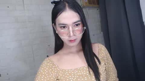 Snapshot of camela_star chatting on 1, 2, 2025 camela_star online show from 1, 2, 2025