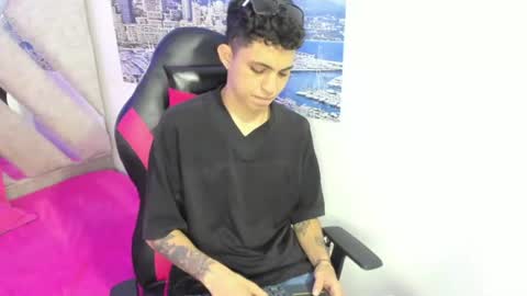 Snapshot of cameron_lux4 chatting on 5, 7, 2026 CAMERON online show from 5, 7, 2026