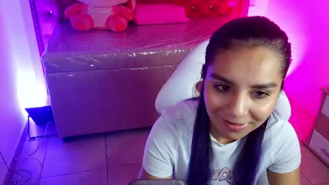 Snapshot of cami_monroe_m chatting on 10, 6, 2026 cami online show from 10, 6, 2026