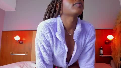 Snapshot of camiestrada chatting on 18, 1, 2025 camiestrada online show from 18, 1, 2025