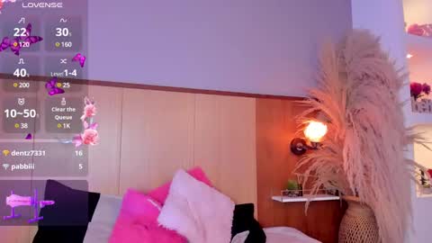 Snapshot of camiestrada chatting on 7, 2, 2025 camiestrada online show from 7, 2, 2025