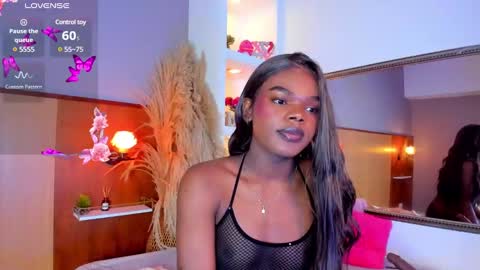 Snapshot of camiestrada chatting on 28, 2, 2025 camiestrada online show from 28, 2, 2025