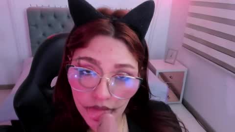 Camila Osorio online show from 30, 1, 2025