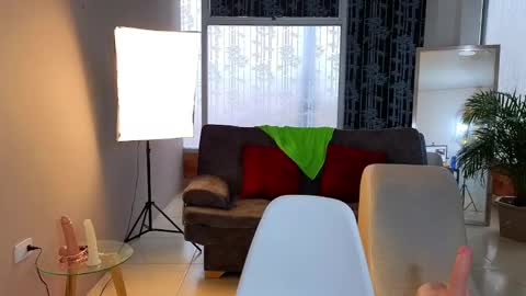 Snapshot of camil_milfdream chatting on 23, 12, 2024 Camil online show from 23, 12, 2024