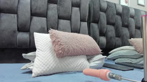 Camila online show from 13, 12, 2024