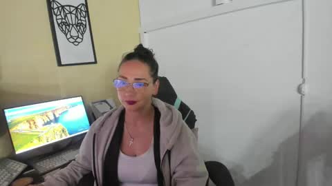 Snapshot of camila_bj chatting on 13, 5, 2026 camila_bj online show from 13, 5, 2026