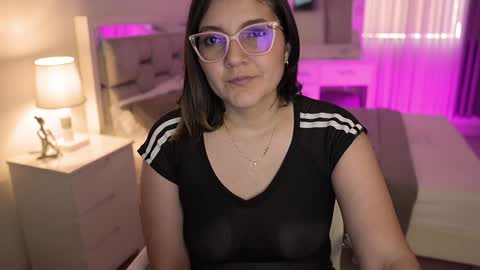 Snapshot of camila_buitrago chatting on 25, 12, 2024 Camila buitrago online show from 25, 12, 2024