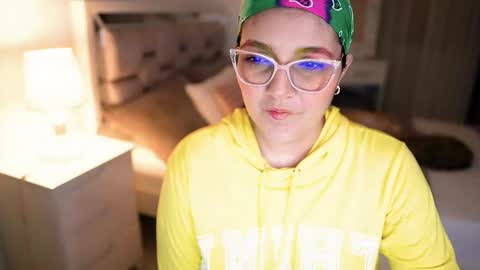 Snapshot of camila_buitrago chatting on 10, 10, 2025 Camila buitrago online show from 10, 10, 2025