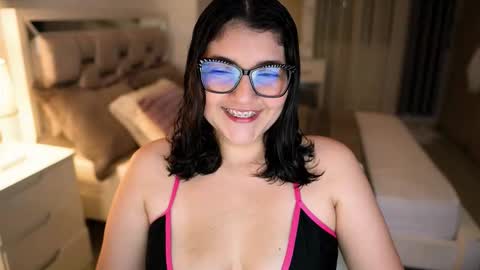 Snapshot of camila_buitrago chatting on 23, 10, 2025 Camila buitrago online show from 23, 10, 2025